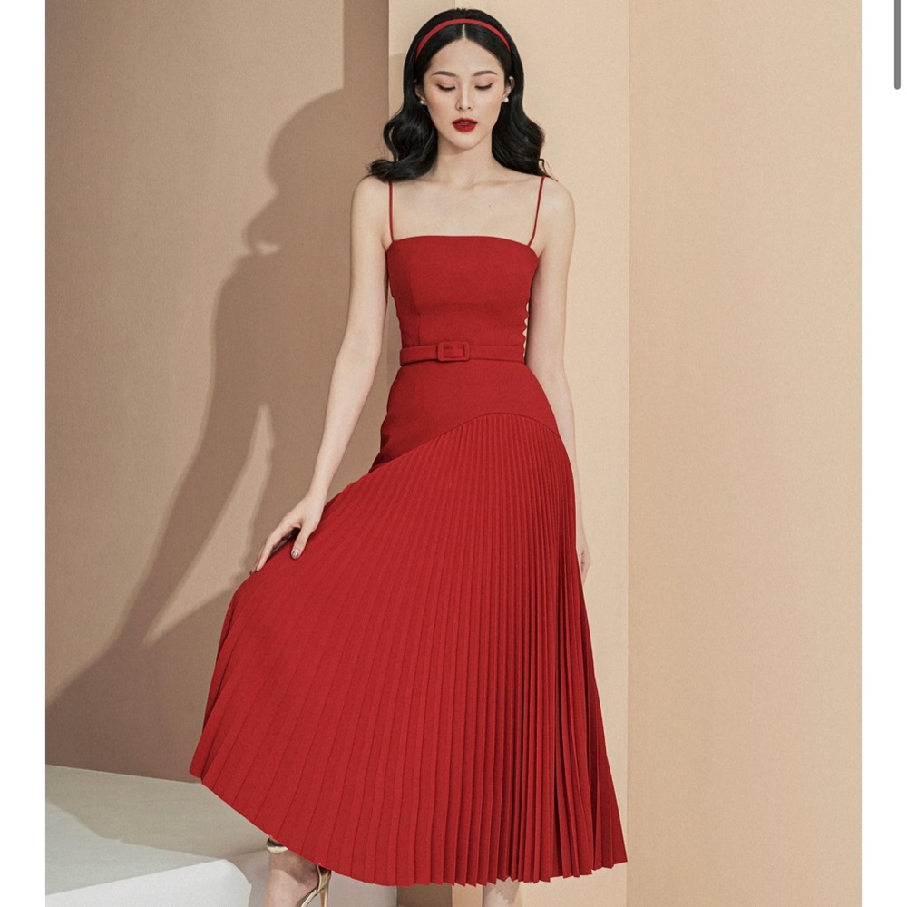 - Lane JT Celia Pleated Midi Dress -Medium sizing